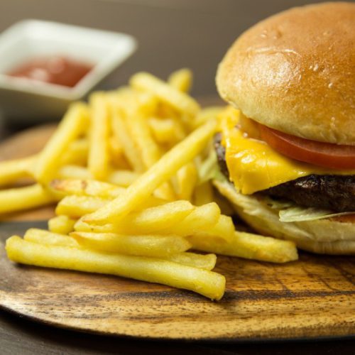 Deski do burgerów: Niezbędny sprzęt dla mistrzów burgerowych kompozycji